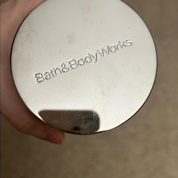 Bath & Body Works Snowflakes & Cashmere Candle, 8 oz - Picture 3 of 3